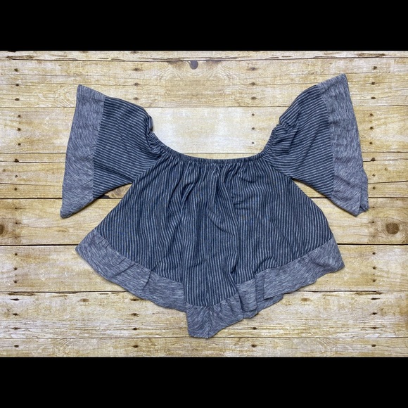 Tobi Stripe crop top. - Picture 2 of 2